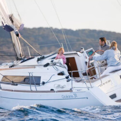 Парусник Beneteau Oceanis 31 Алькудия 2