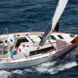 Парусник Beneteau Oceanis 31 Алькудия 3