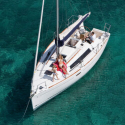 Парусник Beneteau Oceanis 31 Алькудия 4