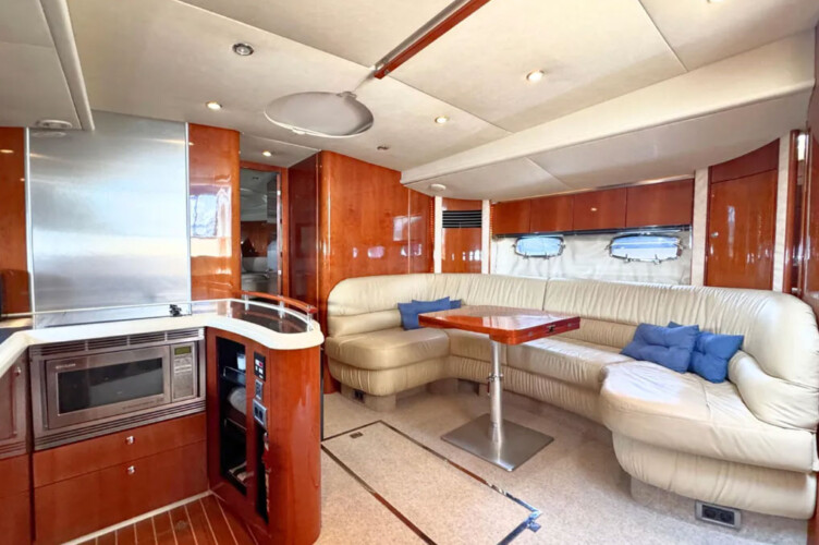 Yacht Fairline Targa 52 Skittles Alcudia 8