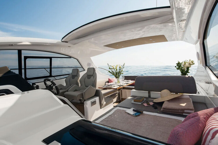 yacht Azimut Atlantis 43 Alcudia 21