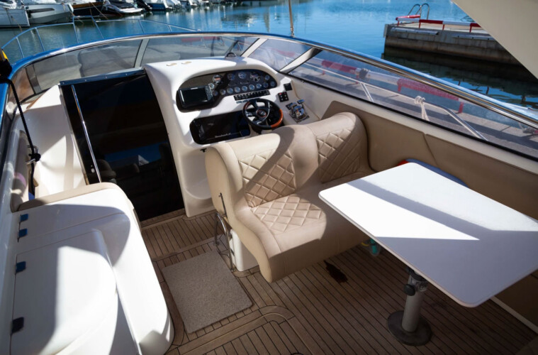 yacht Sunseeker Tomahawk 41 The Pirate Mallorca 16