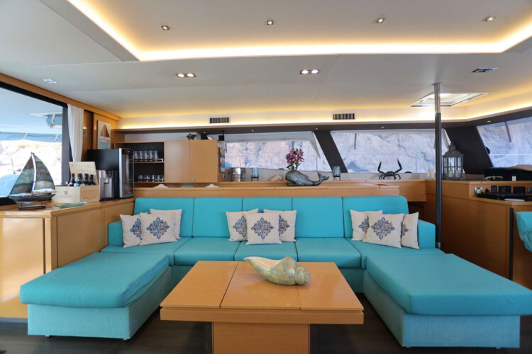 Catamaran Fountaine Pajot Victoria 67 LIR Majorque 18