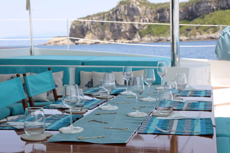 Catamaran Fountaine Pajot Victoria 67 LIR Majorque 20