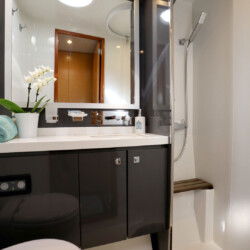 Catamaran Fountaine Pajot Victoria 67 LIR Mallorca 26