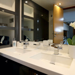 Catamaran Fountaine Pajot Victoria 67 LIR Majorque 3