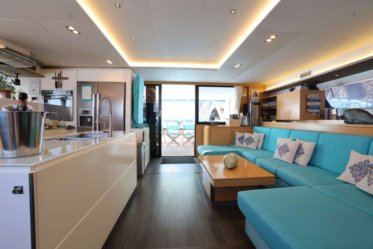 Catamaran Fountaine Pajot Victoria 67 LIR Majorque 5