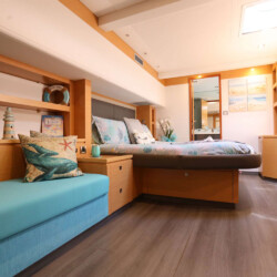 Catamaran Fountaine Pajot Victoria 67 LIR Mallorca 9