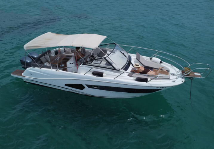 Motorboat Jeanneau Cap Camarat 10.5 WA Puerto Portals 2