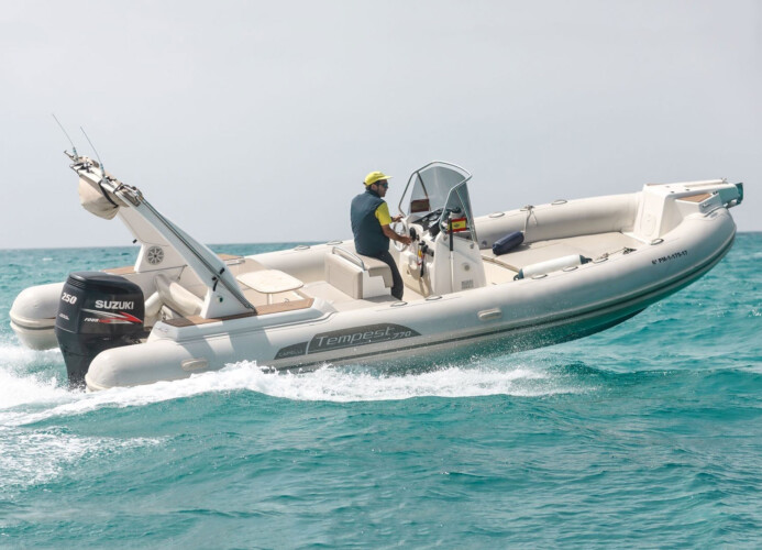 RIB Capelli Tempest 770 Can Pastilla 6