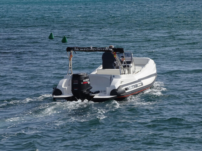 RIB Zar 57 Well Deck Can Pastilla 5