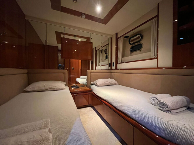 Jacht Azimut 70 L-Aventure Mallorca 14