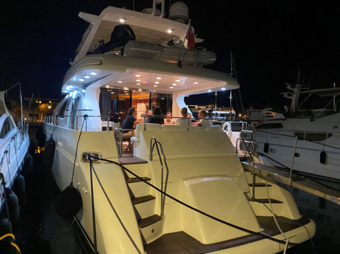 Jacht Azimut 70 L-Aventure Mallorca 25