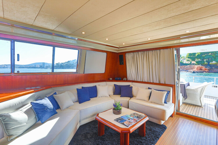 Yacht Super Phantom 80 Paladio Mallorca 14