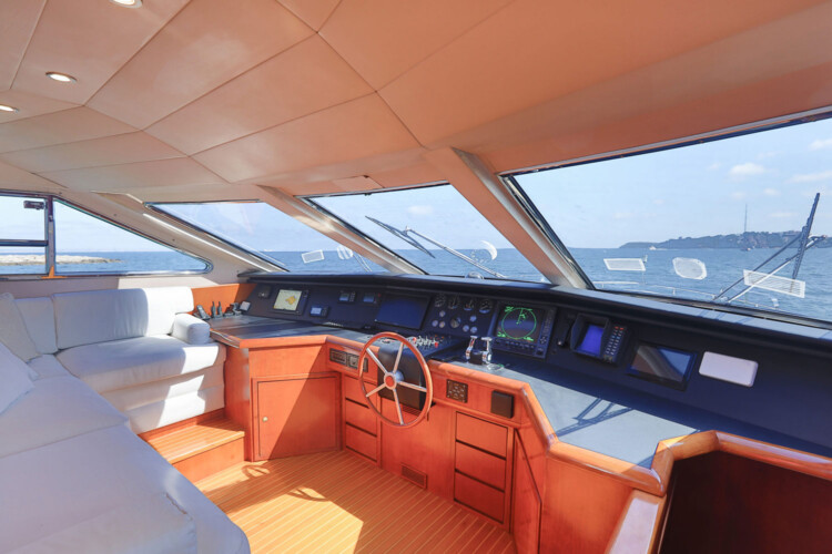 Yacht Super Phantom 80 Paladio Mallorca 5
