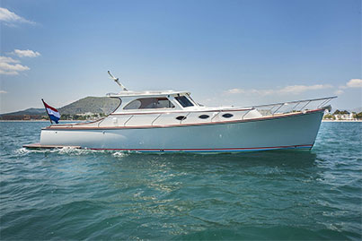 Аренда моторной лодки Hinckley Talaria 40 Silver Fox Alcudia