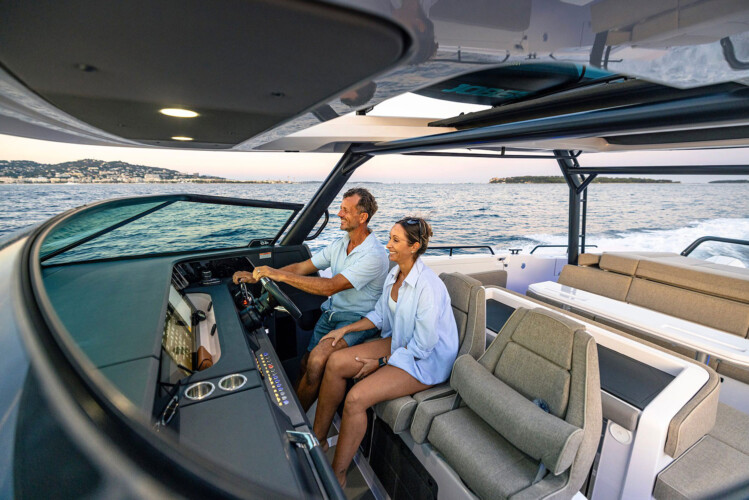 Motorboat Axopar 45 Sun Top Pollensa 14