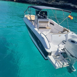 Motorboat Blueline 21 Open Cala dOr 4