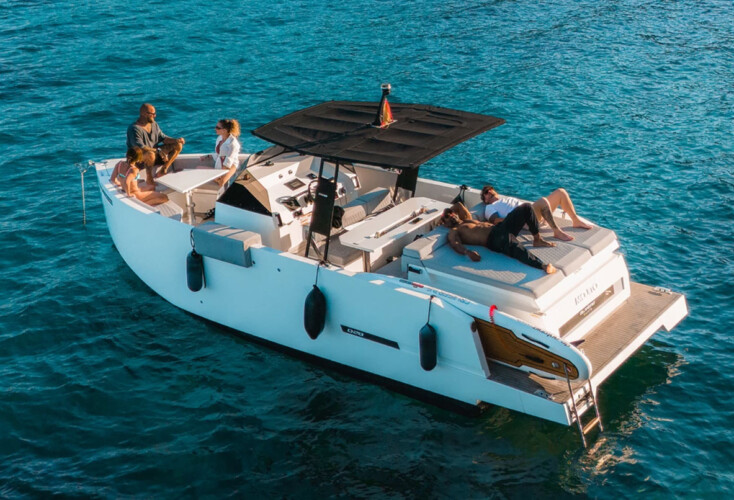 Motonave De Antonio D28 Open Mojito Porto Calanova 10