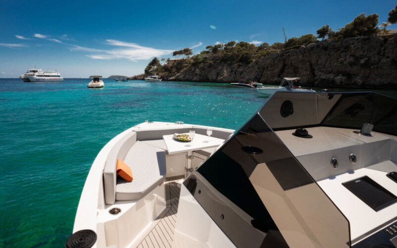 Motoscafo De Antonio D28 Open Mojito Porto Calanova 12