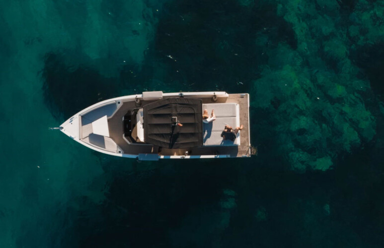 Motoscafo De Antonio D28 Open Mojito Porto Calanova 7