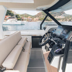 Motorboat Quarken 35 Sport Cala dOr 9