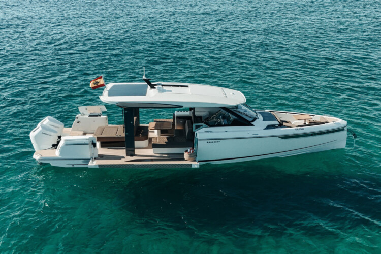 Motorboat Saxdor 400 GTO Bali Palma de Mallorca 4