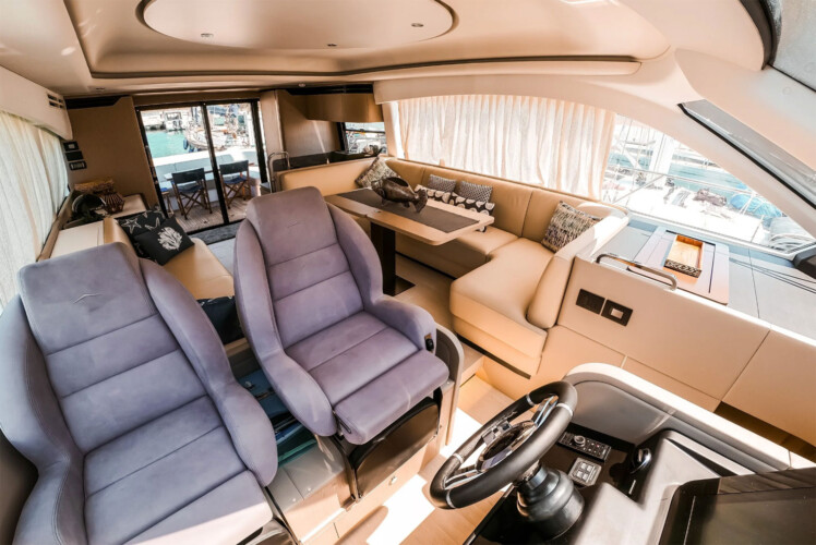 Yacht Azimut 53 Sea Shell Palma 26