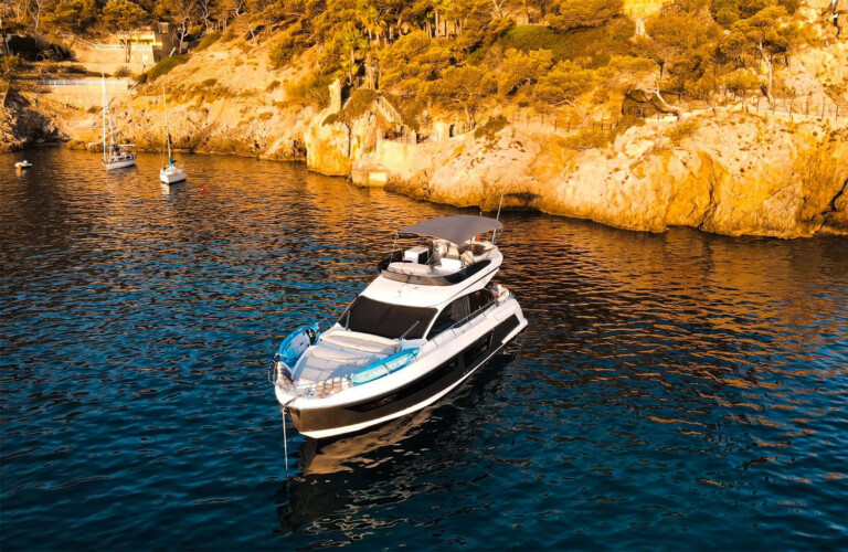 Yacht Azimut 53 Sea Shell Palma 32