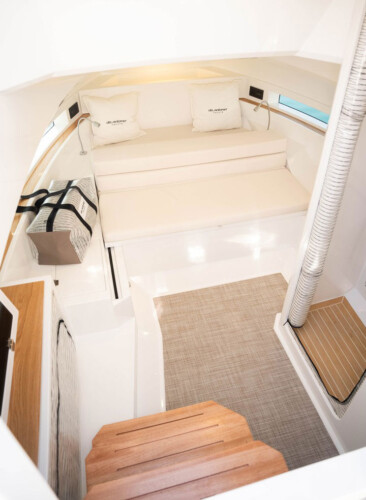 Jacht De Antonio D32 Open Dory Port Calanova 3