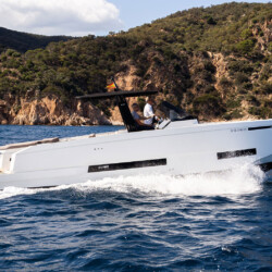 Jacht De Antonio D32 Open Dory Port Calanova 8