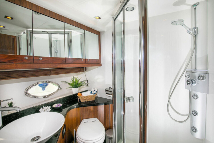 Yacht Sunseeker Manhattan 66 Tapia Bay Palma 1