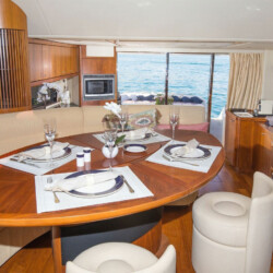 Yacht Sunseeker Manhattan 66 Tapia Bay Palma 12