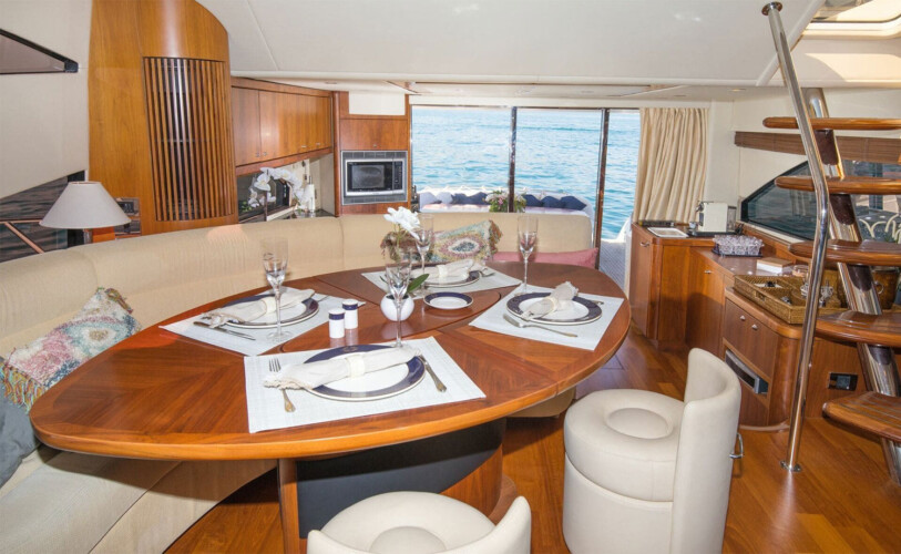 Yacht Sunseeker Manhattan 66 Tapia Bay Palma 12