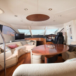Yacht Sunseeker Manhattan 66 Tapia Bay Palma 18