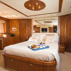 Yacht Sunseeker Manhattan 66 Tapia Bay Palma 4