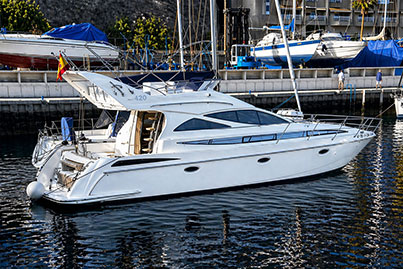 rent yacht Voyage Stealth 420 Bloody Mary Palma de Mallorca