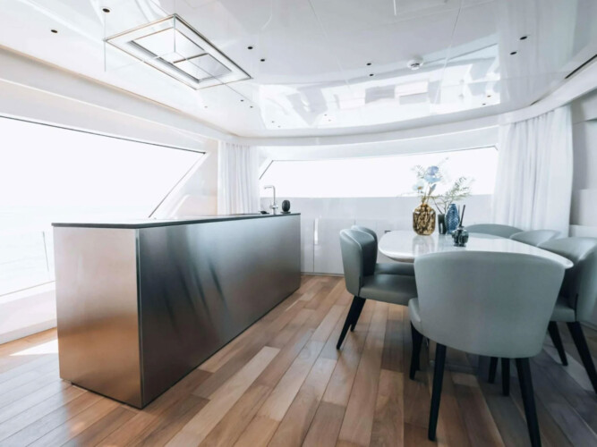 yacht Sanlorenzo SX76 Globito de Mar Palma 12