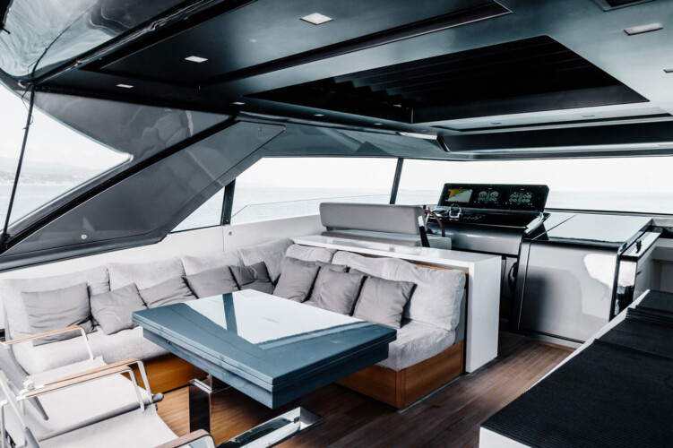 yacht Sanlorenzo SX76 Globito de Mar Palma 20