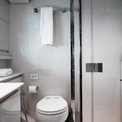 yacht Sanlorenzo SX76 Globito de Mar Palma 21