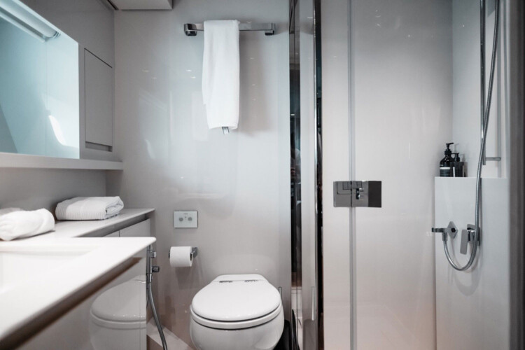 yacht Sanlorenzo SX76 Globito de Mar Palma 21