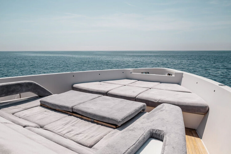 yacht Sanlorenzo SX76 Globito de Mar Palma 25