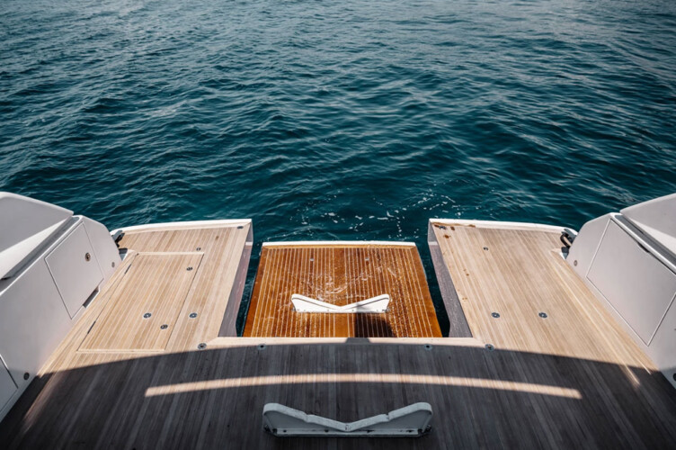 yacht Sanlorenzo SX76 Globito de Mar Palma 26