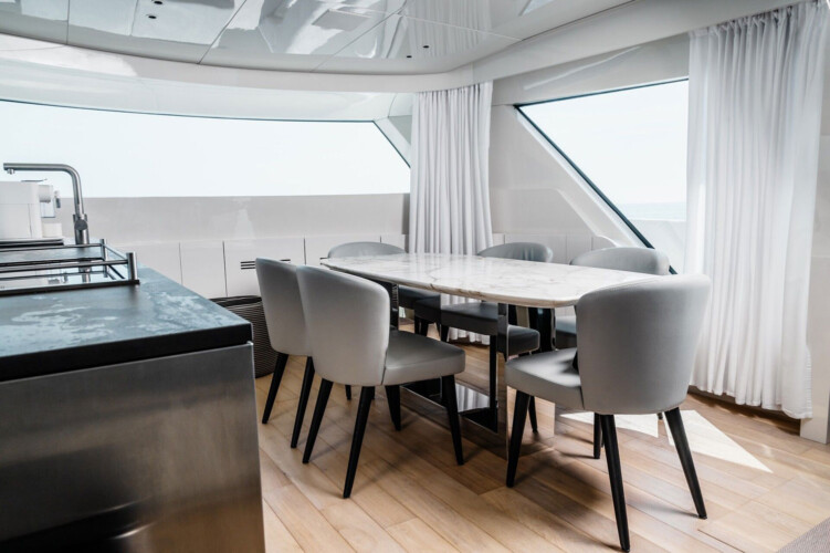 yacht Sanlorenzo SX76 Globito de Mar Palma 31