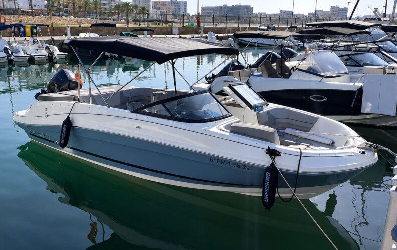 Motorboat Bayliner VR6 Can Pastilla 2
