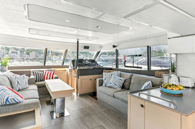 Катамаран Fountaine Pajot 44 Kairos Soller 11