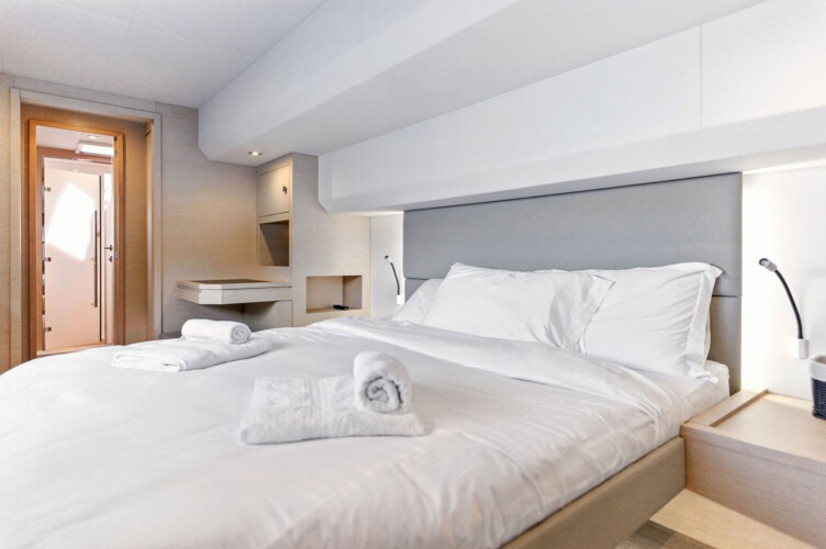 Катамаран Fountaine Pajot 44 Kairos Soller 3