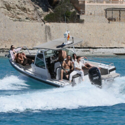 Motorboat Axopar 28 T-Top Santa Ponsa 9