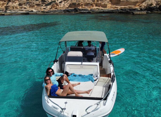 Lancha motora Beneteau Flyer 8.8 Sunny Can Pastilla 12