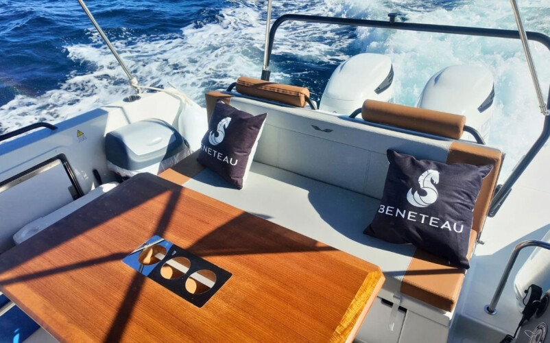 Motorboat Beneteau Flyer 9 Palma de Mallorca 6
